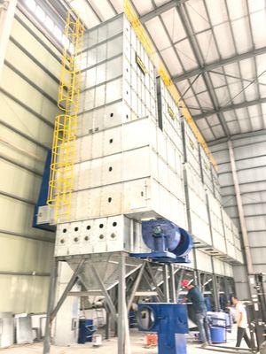 อุณหภูมิอากาศร้อน 45-75°C เครื่องอบข้าวเปลือกแบบหมุนเวียน รองรับการใช้งานแบบเคลื่อนที่ ตัวเลือกเสริม: ติดตั้งบนรถพ่วง